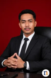 Muhamad Akrivastin Hawaari, Rahmat Rasyid, M.Si